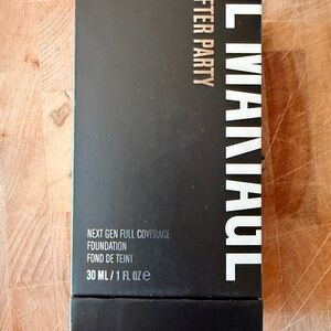 Il makiage Full Coverage Foundation shade 050